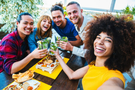 Restaurant Influencer Marketing Guide: How to Do It & Why